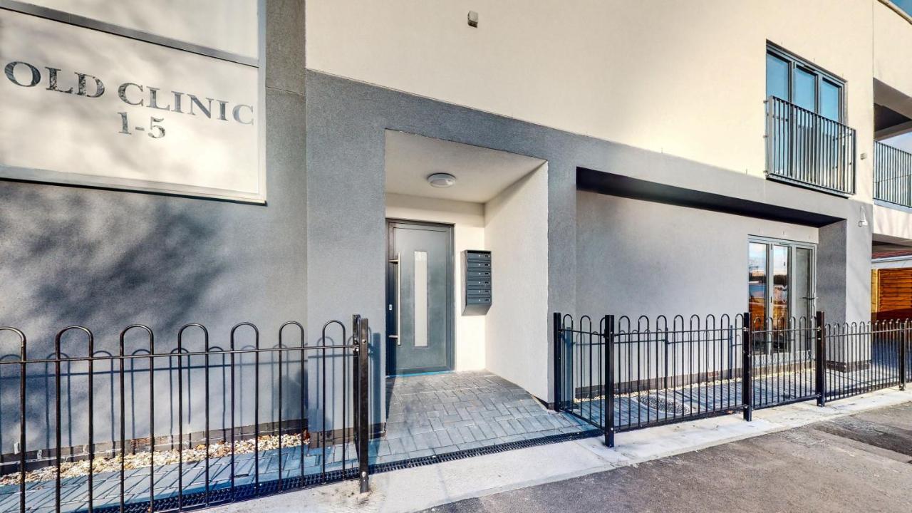 Flat 5 The Old Clinic Apartment Welling Екстериор снимка